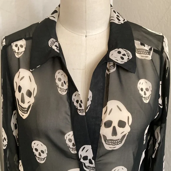Vintage Havana sheer skull top - Picture 2 of 6